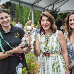 ARF\'s Hannah Metcalf and Sutton with Kim Seybert and Melanie Roy. Photo by Kristin L. Gray Photography.