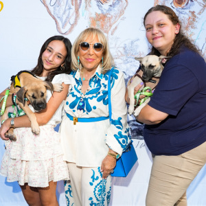 Nala with Sienna Alper, Candy Udell and Miranda Ules with Almond 