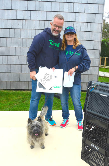2nd Place Top Fundraiser: Majo Prazenec and Buddy with ARF's Jamie Berger.