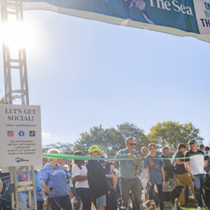 Ready to kick off the 2024 Stroll to the Sea. Photo by Mariana Vincenti.