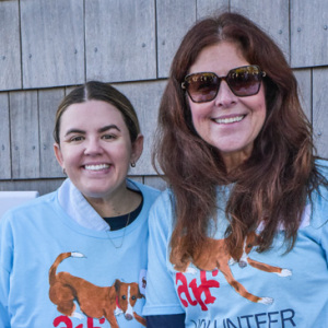 Volunteers Caroline Cochran and Lisa Gentile. Photo by Kristin L. Gray Photography.