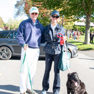 Chuck Scarborough and ARF Board Member Ellen Scarborough on their stroll to the sea. Photo by Lisa Tamburini.