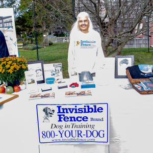 Invisible Fence - event sponsor.  Photo by Lisa Tamburini.