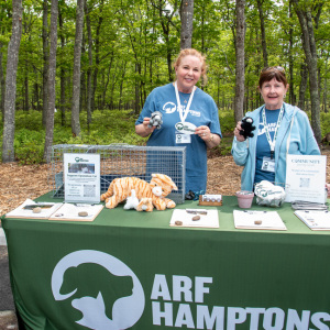 ARF volunteers Pat Franzino and Doreen Quaranto help out at the Operation Cat info table.  Photo by Lisa Tamburini.