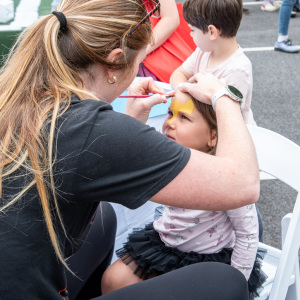 Face painting with Avril of Fox Face Painting! Photo by Lisa Tamburini.